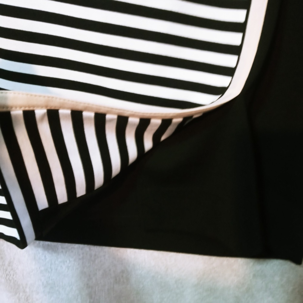 White House Black Market  Sz 4 Women's  Pencil Skirt  Stripe Ponte Faux Wrap - Picture 4 of 9